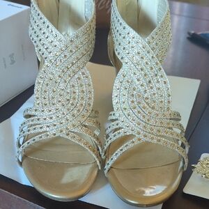 Elegant Gold Strappy Women's Sandals